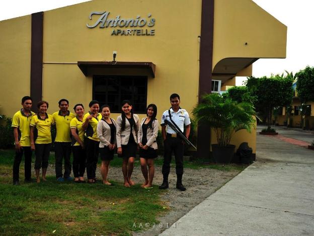 antonios apartelle and suites