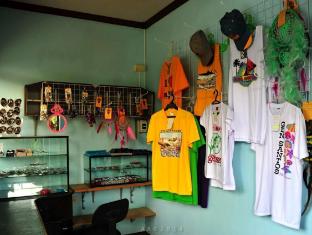 antonios apartelle and suites