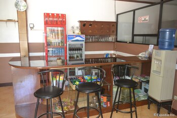 antonios apartelle and suites