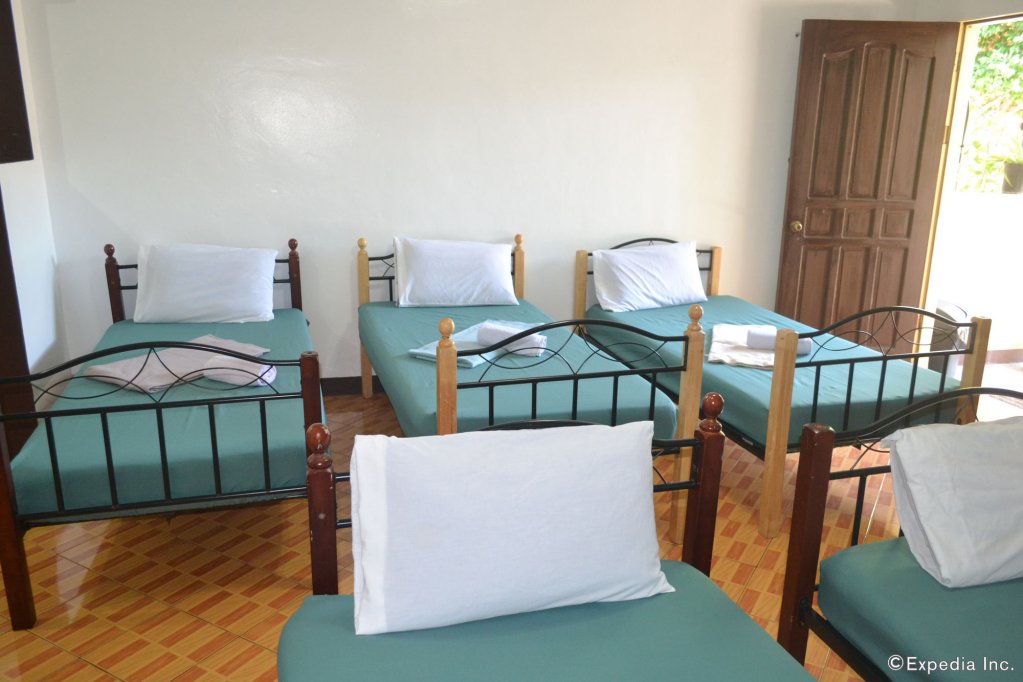 antonios apartelle and suites