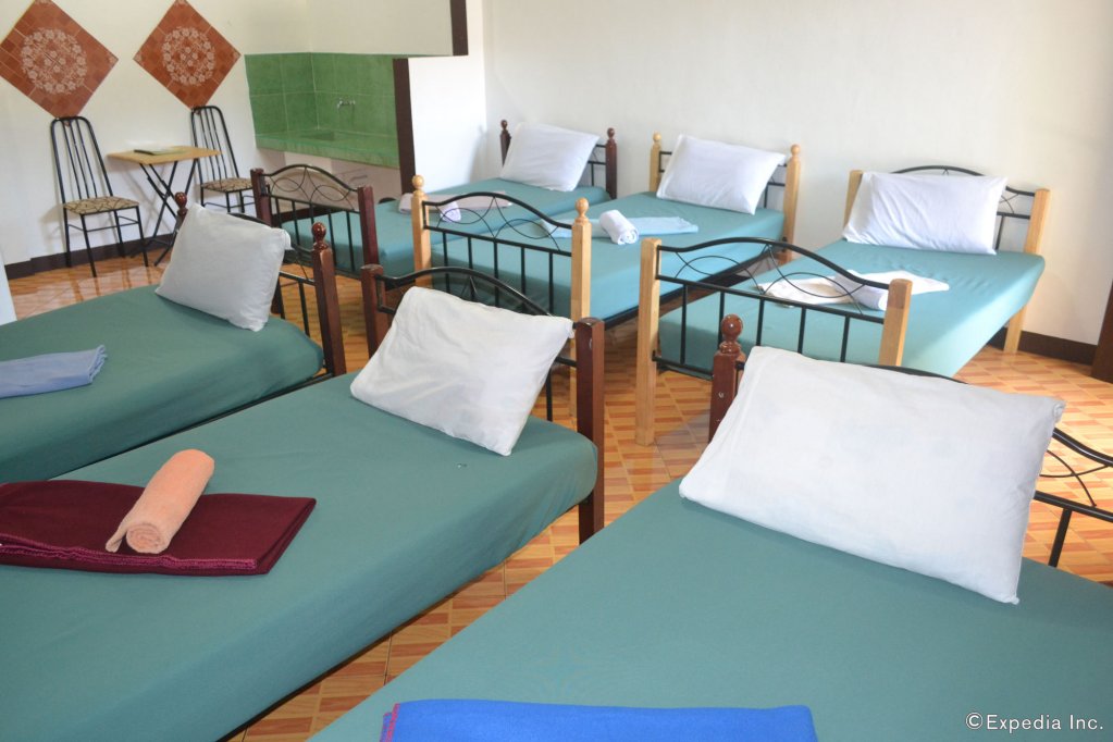antonios apartelle and suites