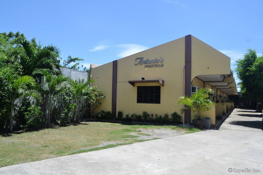 antonios apartelle and suites