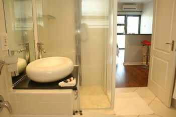 ahoy boutique hotel