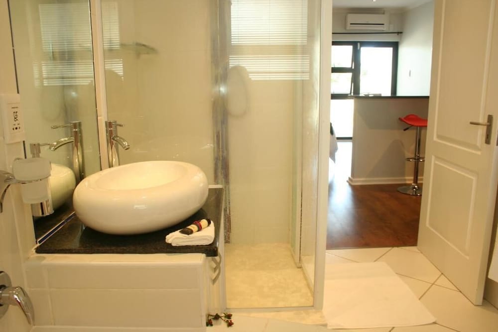 ahoy boutique hotel