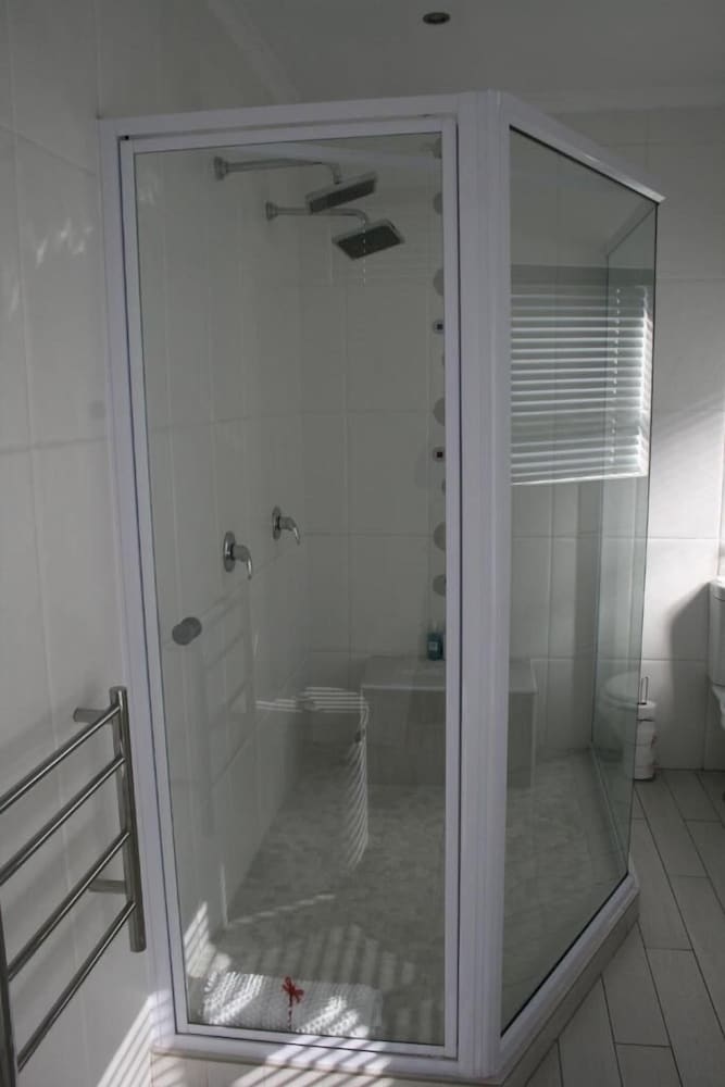ahoy boutique hotel