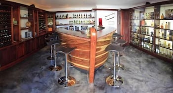 ahoy boutique hotel