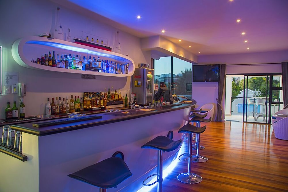 ahoy boutique hotel