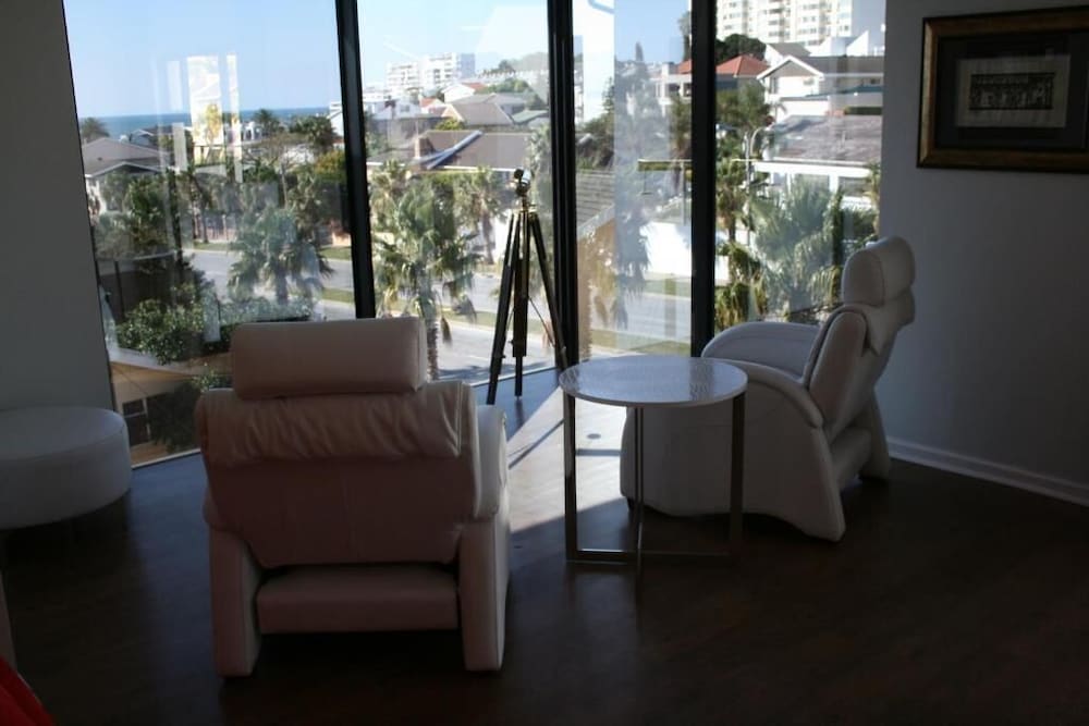 ahoy boutique hotel