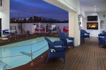 ahoy boutique hotel