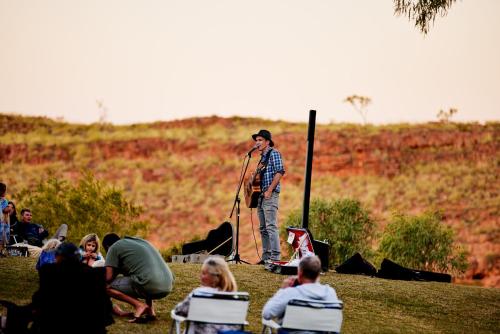 discovery resorts lake argyle