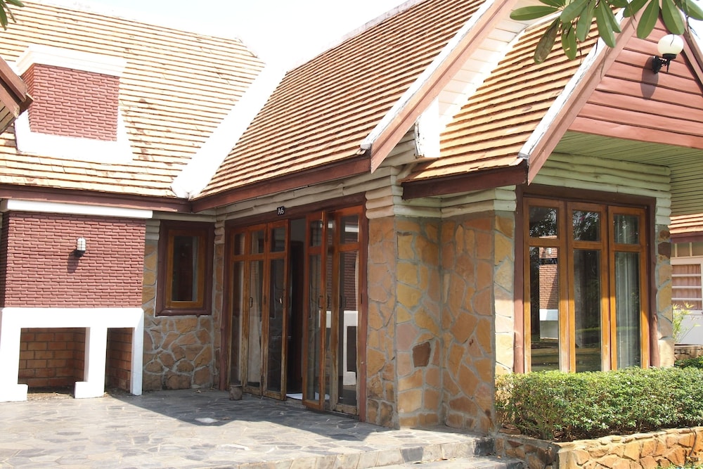 khao yai country hill resort