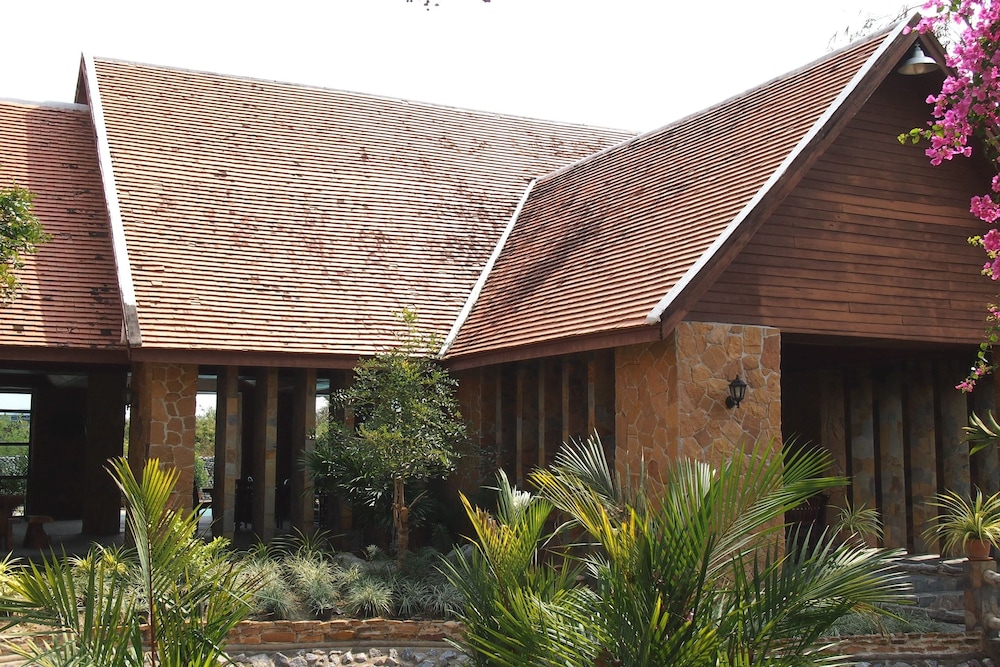 khao yai country hill resort