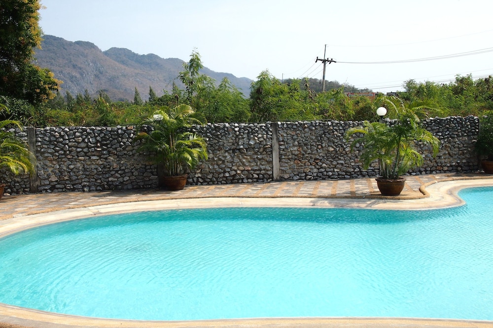 khao yai country hill resort