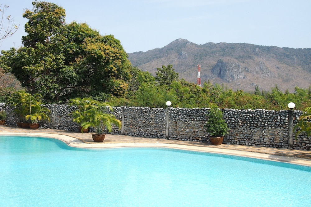 khao yai country hill resort