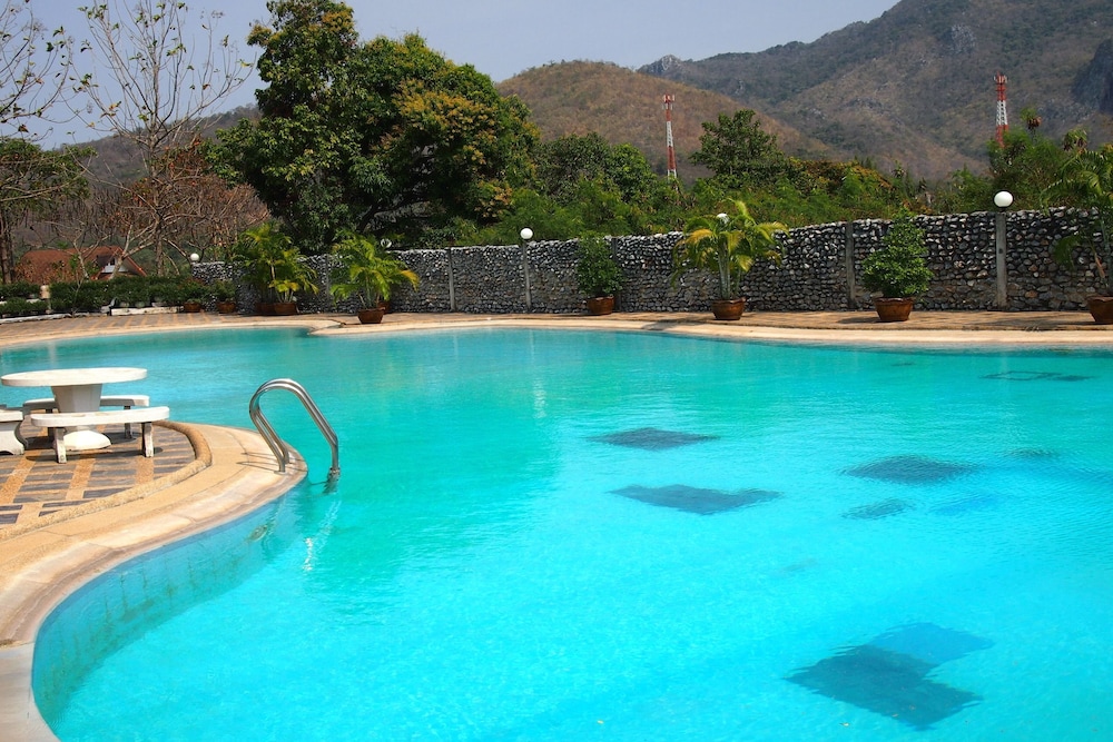 khao yai country hill resort