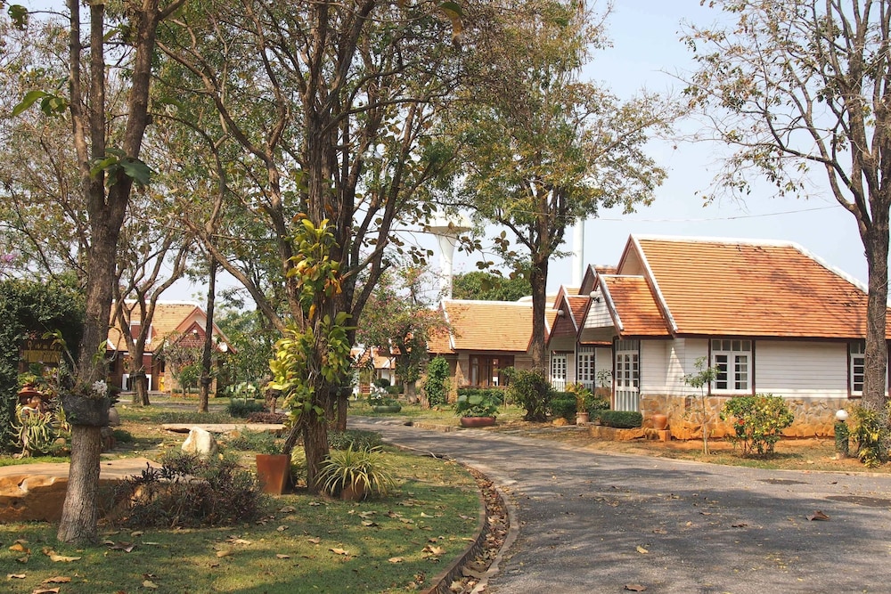 khao yai country hill resort