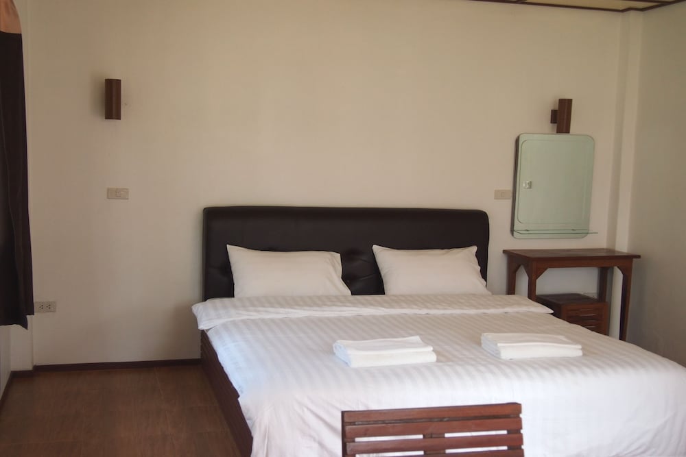 khao yai country hill resort