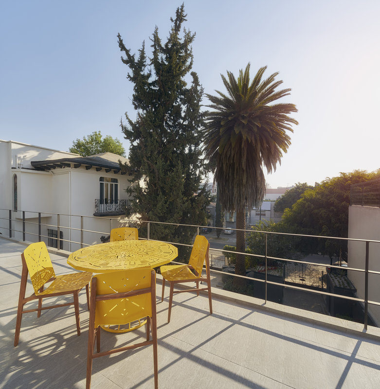 pug seal polanco allan poe