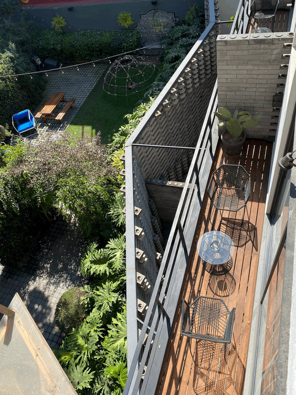 pug seal polanco allan poe