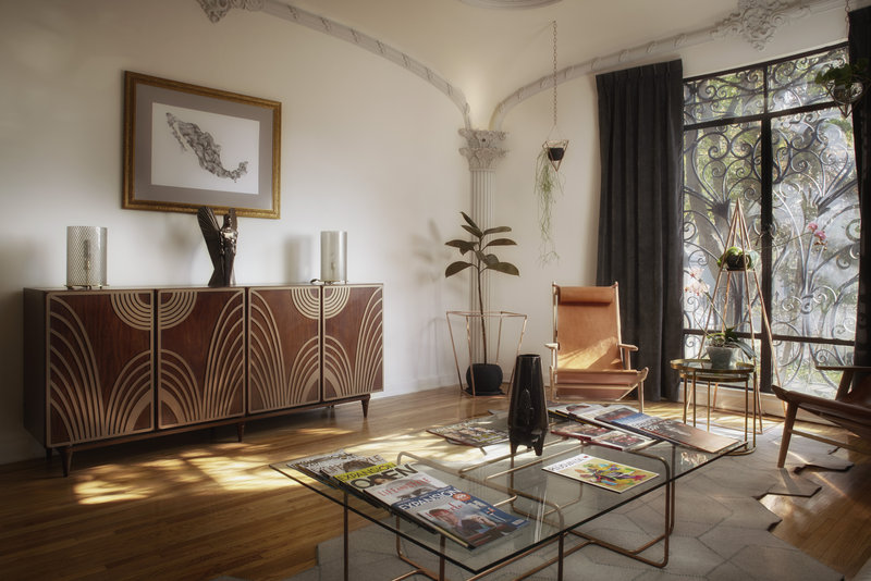 pug seal polanco allan poe