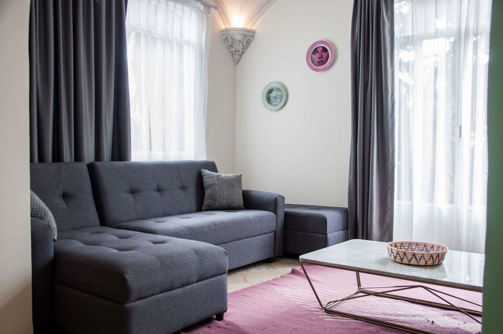 pug seal polanco allan poe