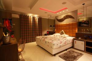 gloria plaza hotel adults only