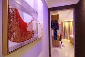 gloria plaza hotel adults only