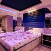 gloria plaza hotel adults only