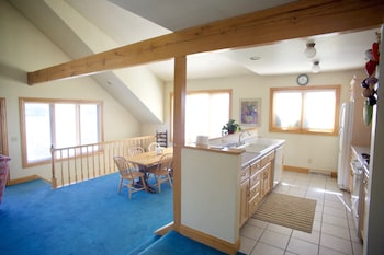 settlement courtyard inn and lavender spa