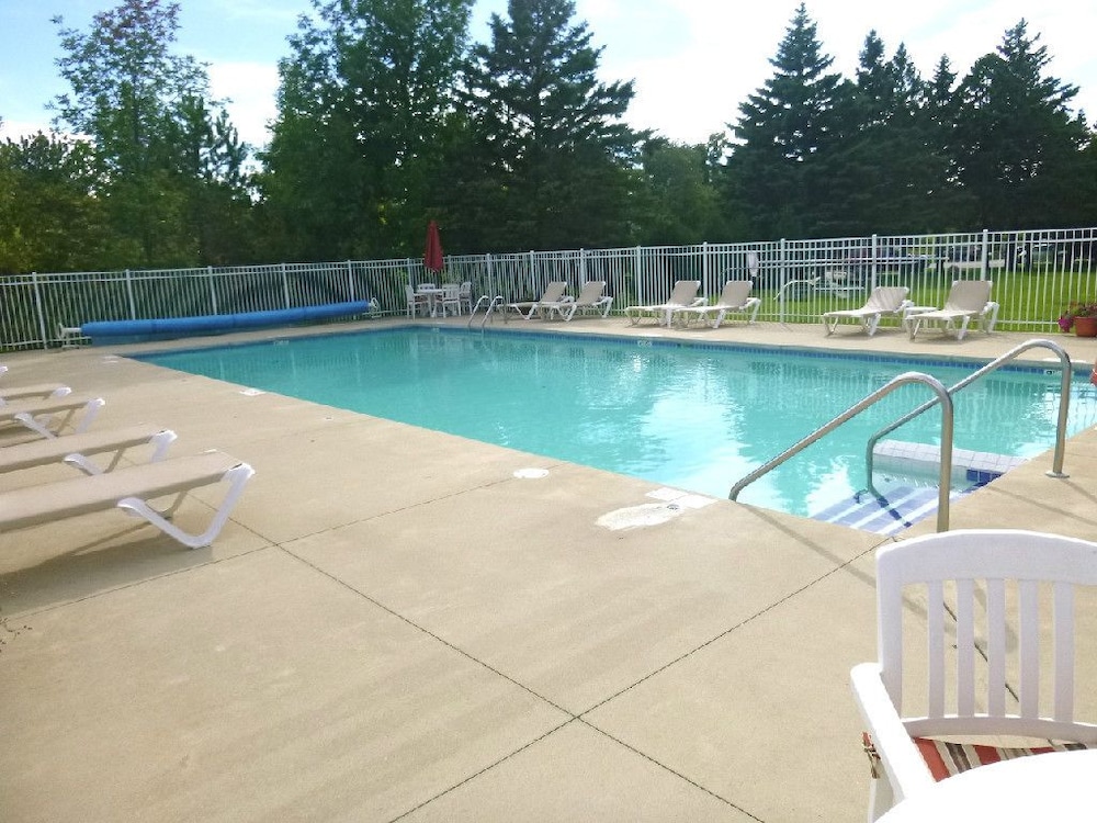 settlement courtyard inn and lavender spa