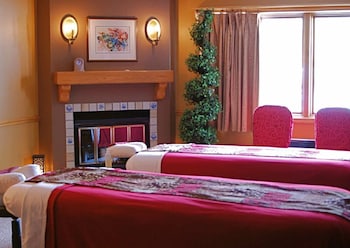 settlement courtyard inn and lavender spa