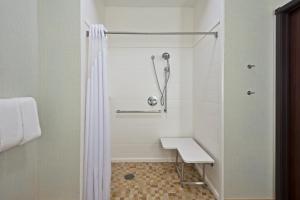 holiday inn express and suites uniontown by ihg