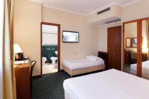 smooth hotel rome west