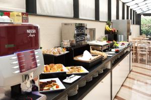 smooth hotel rome west