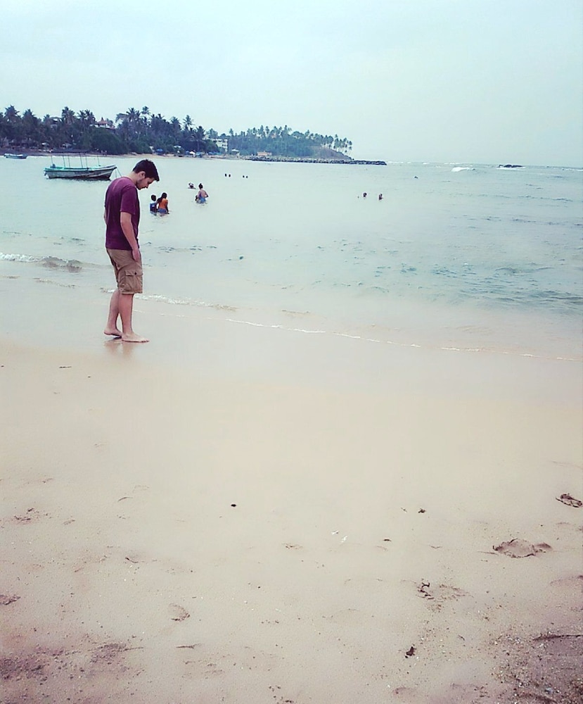 mirissa beach inn