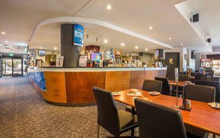 Nightcap At Rose & Crown Hotel,Elizabeth>>Adelaide,4 star