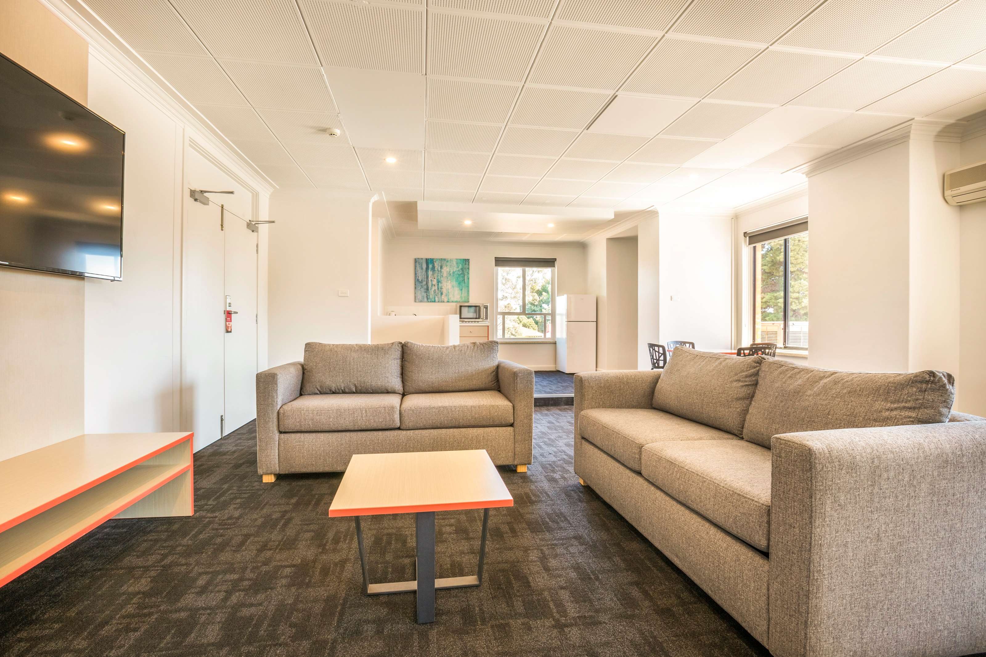 nightcap at rose and crown hotel