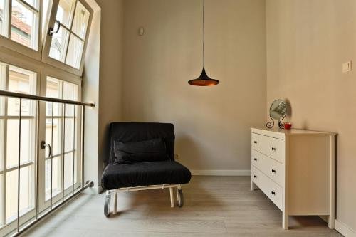 sleep in hostel and apartments stare miasto