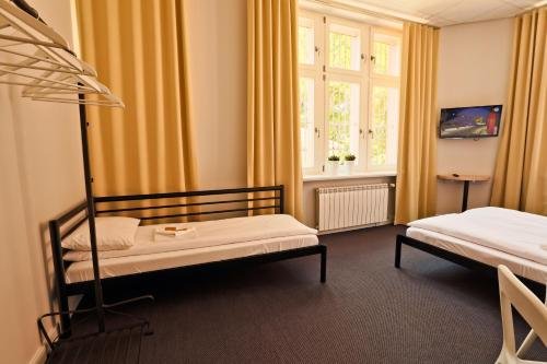 sleep in hostel and apartments stare miasto