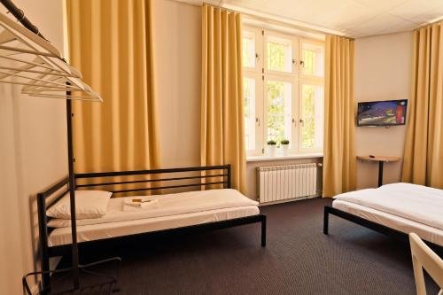 sleep in hostel and apartments stare miasto