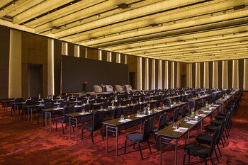 renaissance nanjing olympic centre hotel