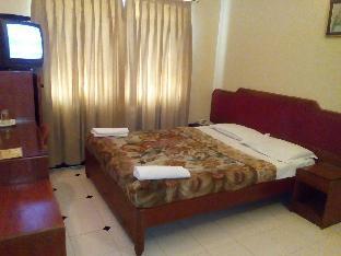 Hotel Bombay Tiffanys,Mandi Mohalla,2 star