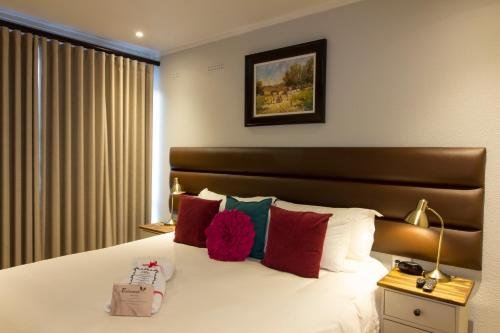 Balmoral Lodge,Cape Town>>Bellville,3 star