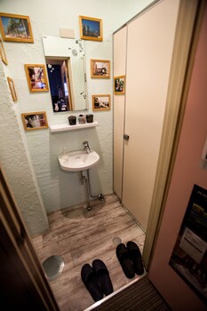 nagasaki house burabura hostel