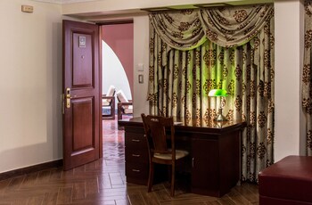 apart hotel el doral