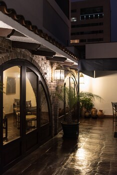 apart hotel el doral