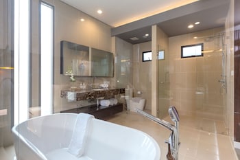 X10 Seaview Suites Panwa Beach,Chalong Bay>>Cape Panwa,4 star