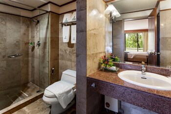 the royal chiangmai golf resort