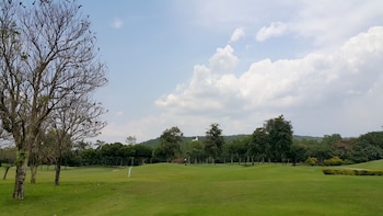 the royal chiangmai golf resort