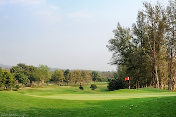 the royal chiangmai golf resort